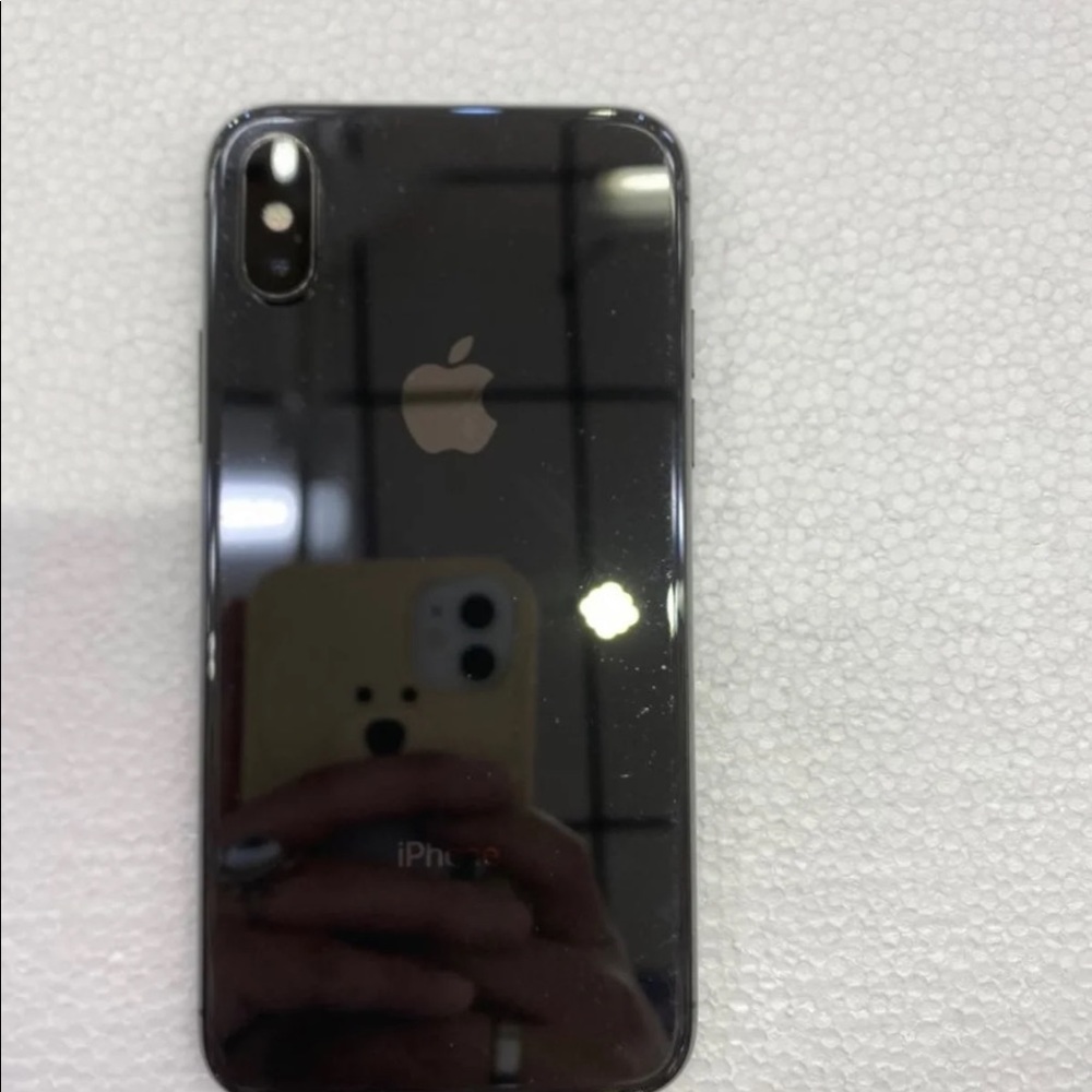 Iphone X (Sprint/Tmobile Unlocked) View 3